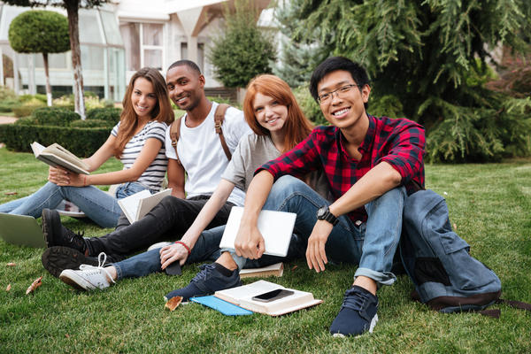 Etudiants et doctorants en écoles d'été